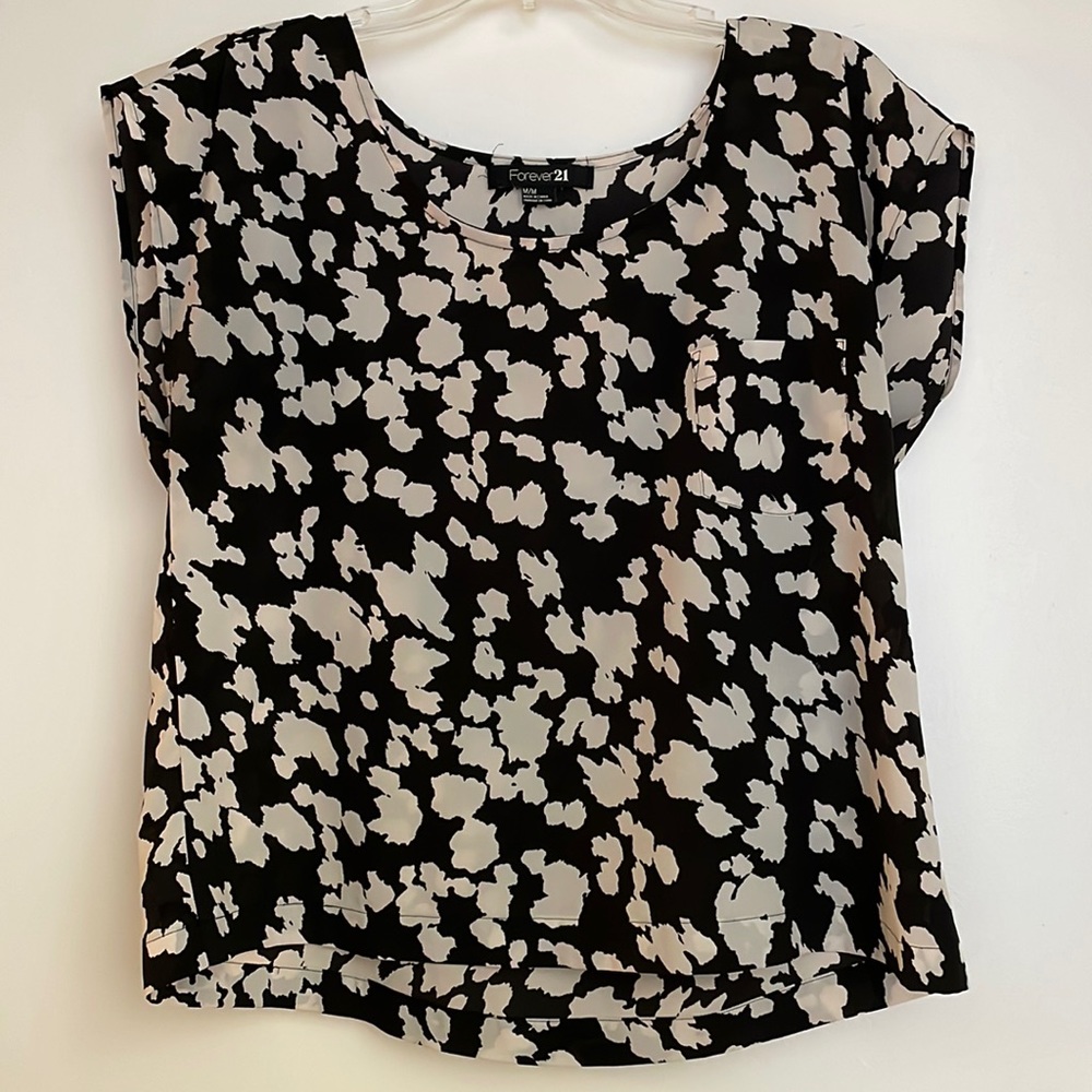 Forever 21 Cropped Shirt